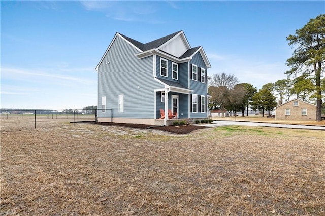 view of front of property with a front yard