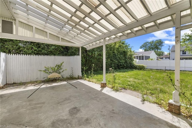 37 Lancaster Ter, Hampton, VA 23666 - view of patio featuring fence