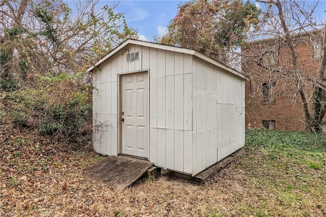 view of outbuilding