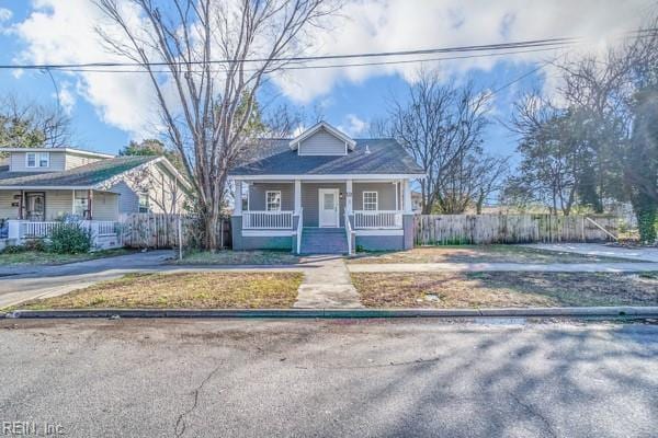 view of front of property with covered porch