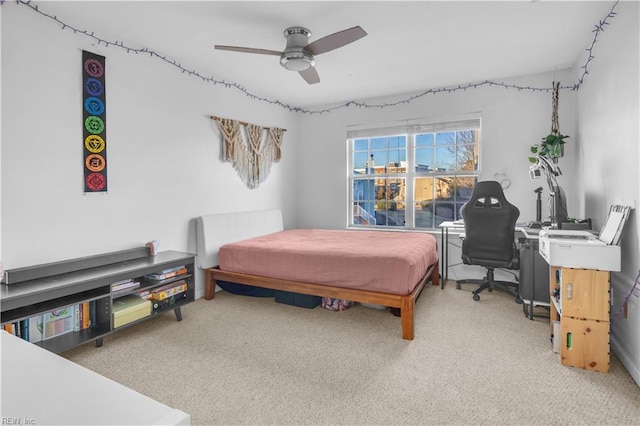 bedroom with ceiling fan