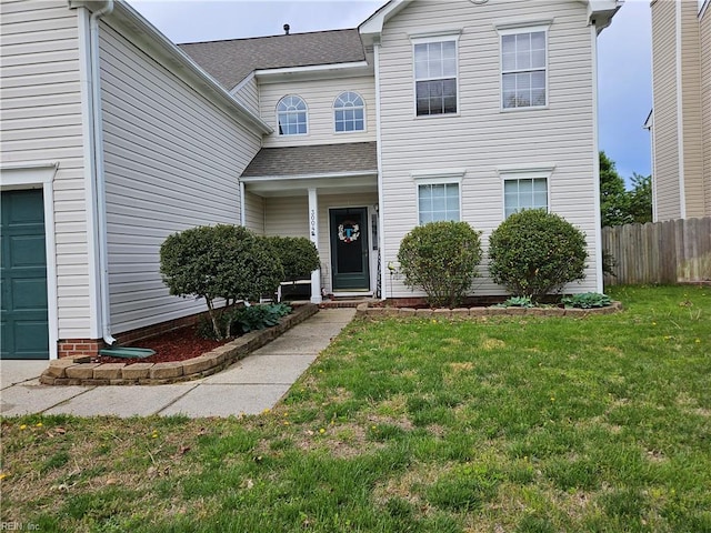 view of front of house featuring a front yard