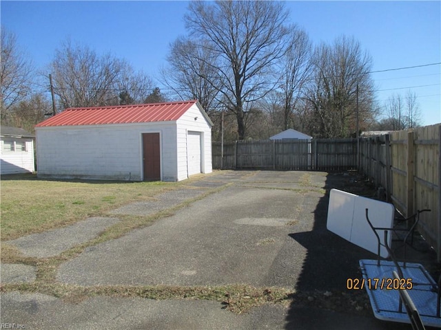 exterior space featuring fence