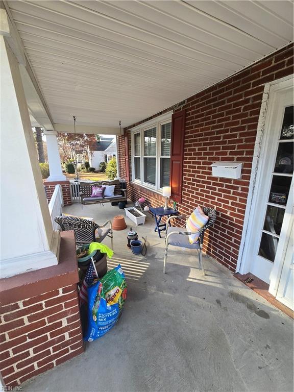 view of patio / terrace featuring covered porch