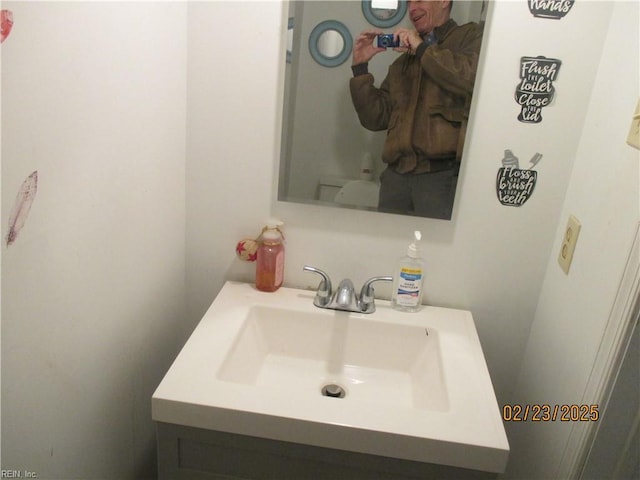 bathroom featuring vanity