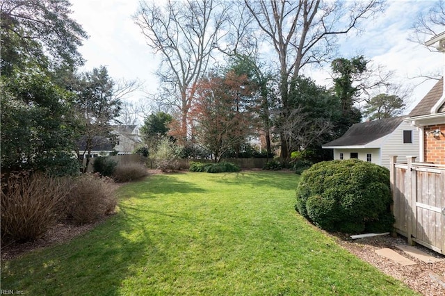 view of yard featuring fence