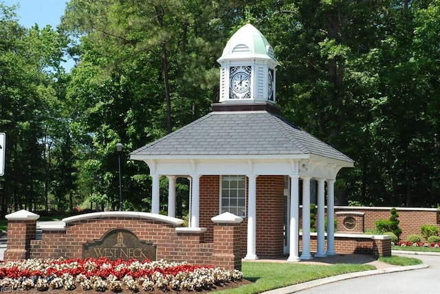 view of community / neighborhood sign