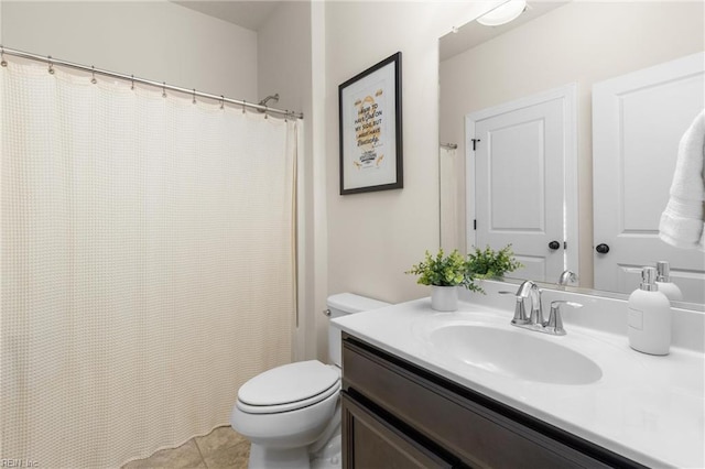 full bath with toilet, tile patterned floors, a shower with shower curtain, and vanity