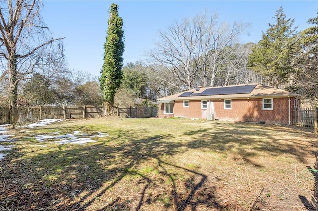 view of yard featuring a fenced backyard