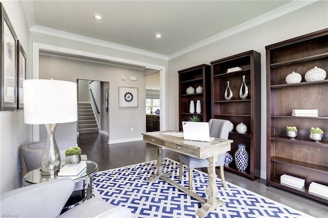 office with dark wood-type flooring, recessed lighting, crown molding, and baseboards