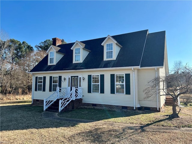 cape cod house with crawl space and a front lawn