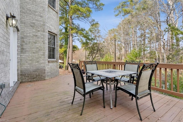 deck featuring outdoor dining space