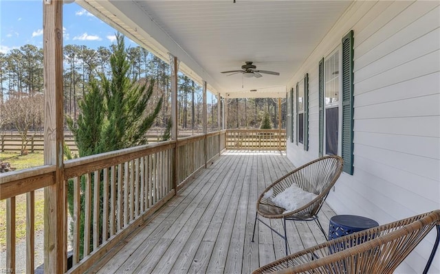 deck with ceiling fan