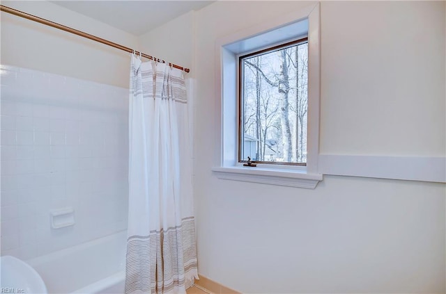 full bath with shower / tub combo