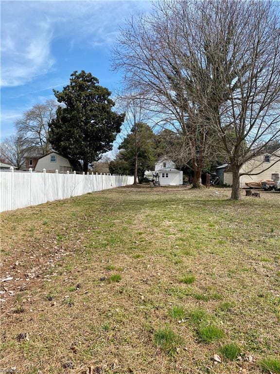 view of yard featuring fence