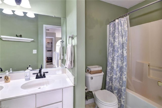 full bathroom with shower / bath combination with curtain, vanity, and toilet