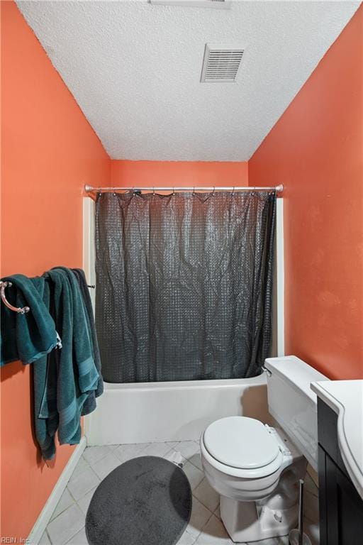 full bathroom featuring a textured ceiling, toilet, vanity, visible vents, and shower / bath combo with shower curtain