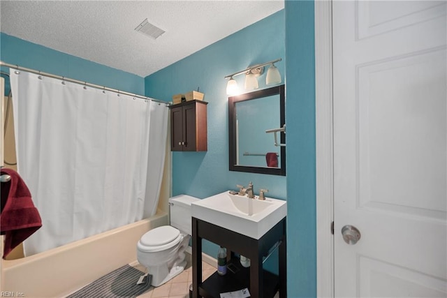 full bath with visible vents, toilet, shower / tub combo, a textured ceiling, and tile patterned floors