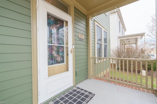 property entrance with a porch