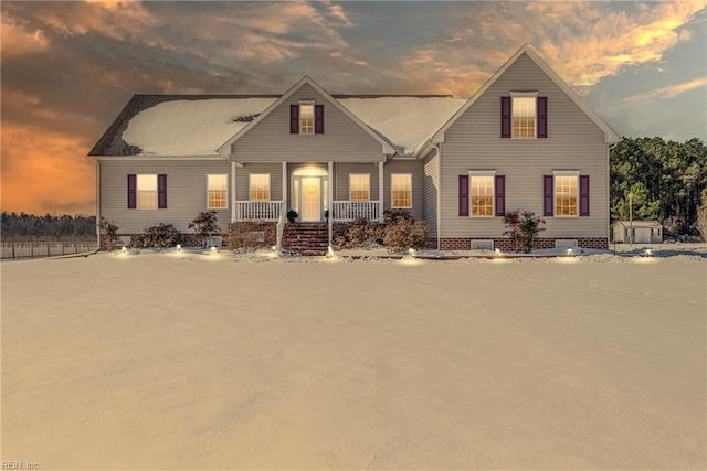 view of front facade featuring crawl space and covered porch