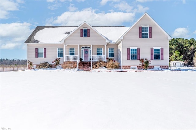 view of front of property featuring a porch and crawl space