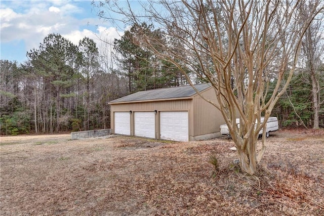 view of detached garage