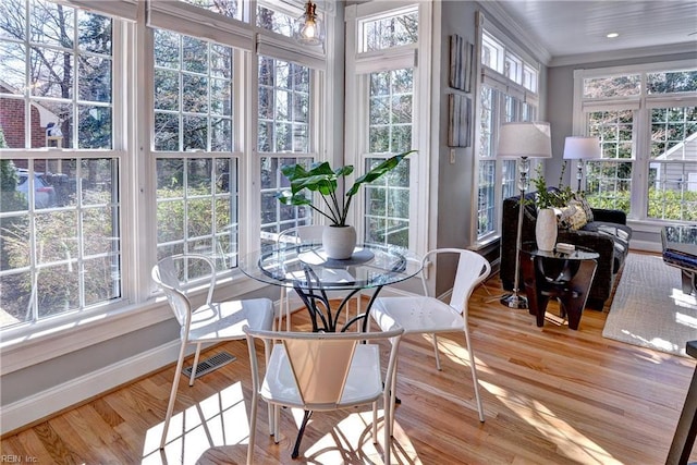 sunroom with visible vents