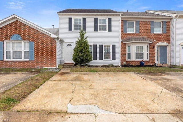 view of front of house featuring entry steps