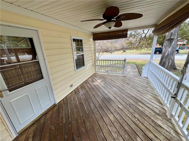 deck with ceiling fan