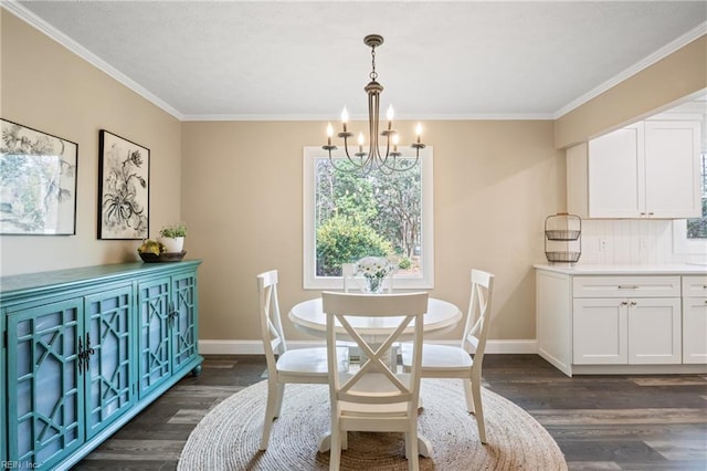 dining space featuring dark wood-style floors, a chandelier, and baseboards