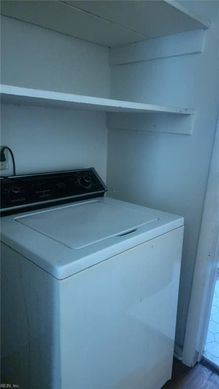 washroom with washer / dryer and laundry area