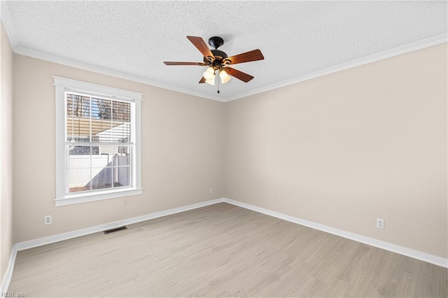 unfurnished room featuring visible vents, a textured ceiling, light wood finished floors, baseboards, and ceiling fan