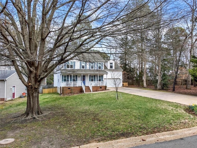 view of front of home featuring fence, a front yard, covered porch, crawl space, and driveway