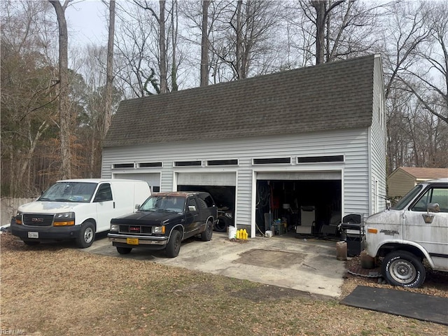 view of detached garage