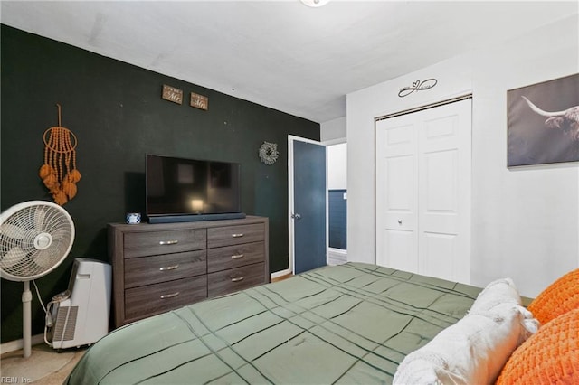 bedroom featuring a closet