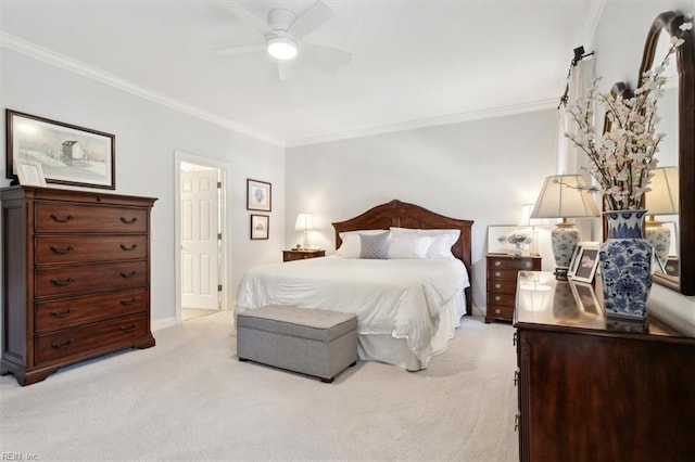 bedroom with light carpet, crown molding, and a ceiling fan