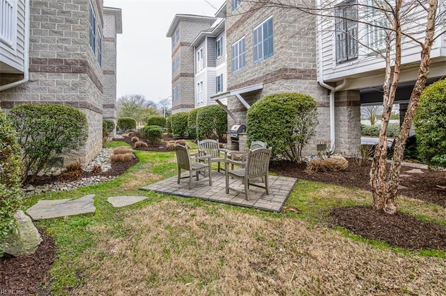 view of yard with a patio