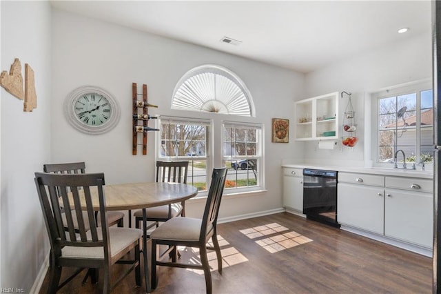 dining room with recessed lighting, visible vents, baseboards, and dark wood-style floors