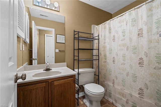 full bathroom with a shower with shower curtain, visible vents, toilet, and vanity