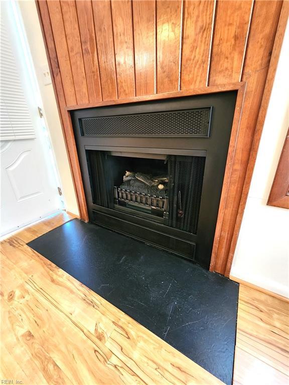 interior details with wood finished floors