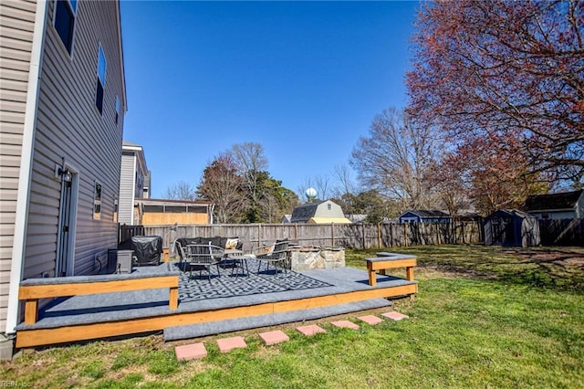 view of yard featuring a fenced backyard