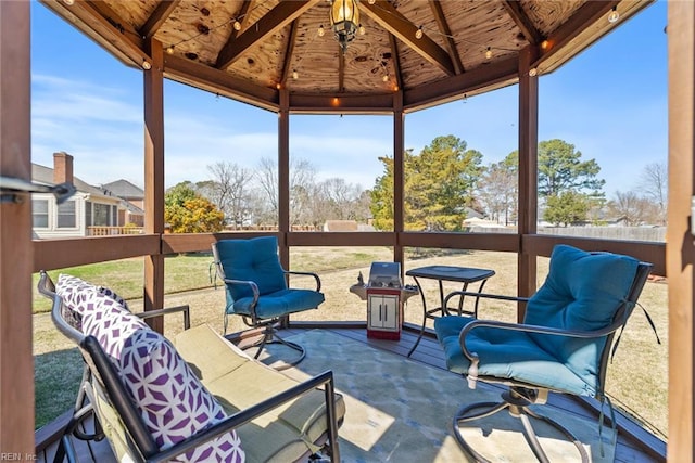 view of sunroom / solarium