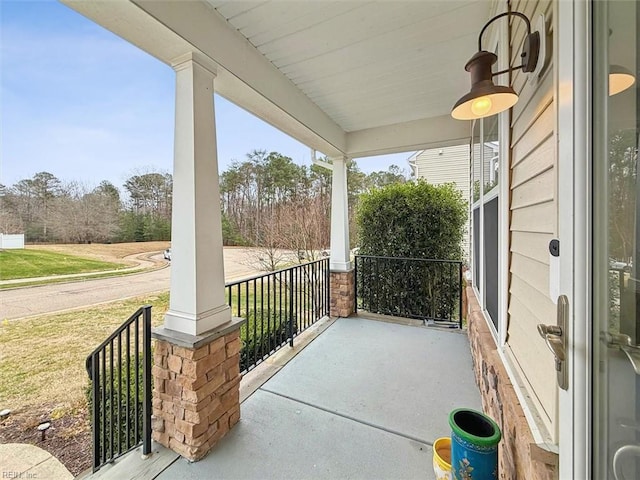 view of patio / terrace with covered porch