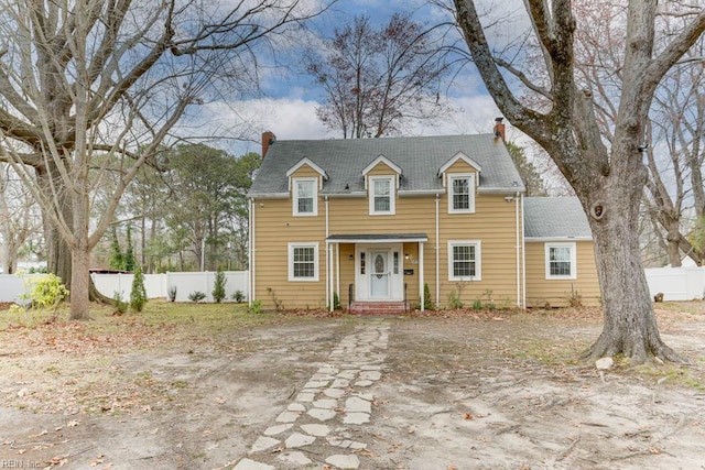 507 Bellwood Rd, Newport News, VA 23601 - view of front of house featuring fence and a chimney