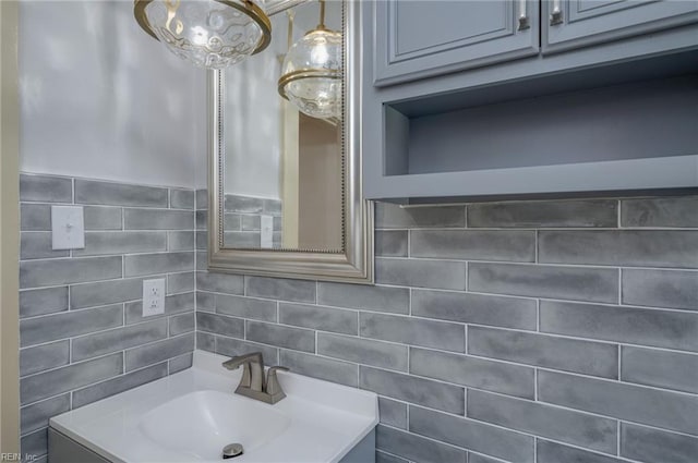 911 Spotswood Ave Unit 6, Norfolk, VA 23517 - bathroom with tasteful backsplash and vanity