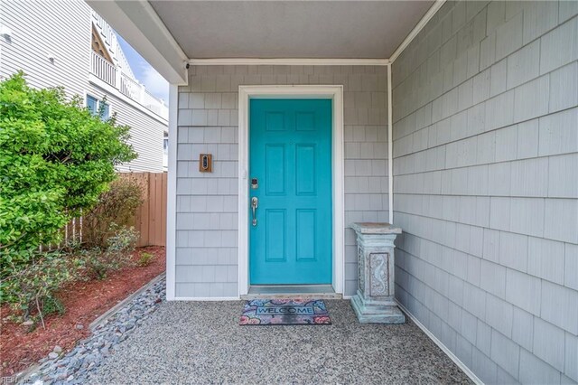 832 Surfside Ave, Virginia Beach, VA 23451 - entrance to property with fence