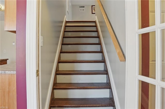421 Richneck Rd, Newport News, VA 23608 - view of stairway