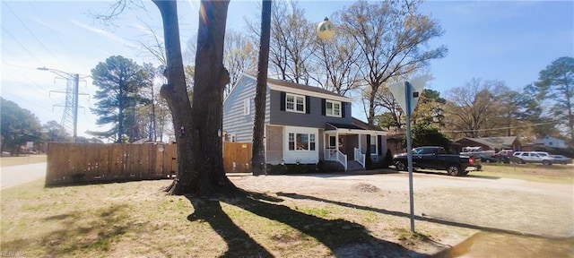 1116 Faubus Dr, Newport News, VA 23605 - view of front of home featuring driveway and fence
