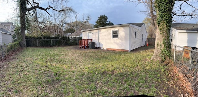 816 Westwood Ave, Hampton, VA 23661 - view of yard featuring central air condition unit and a fenced backyard