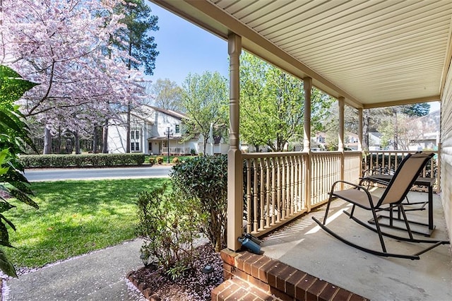 view of patio / terrace with covered porch